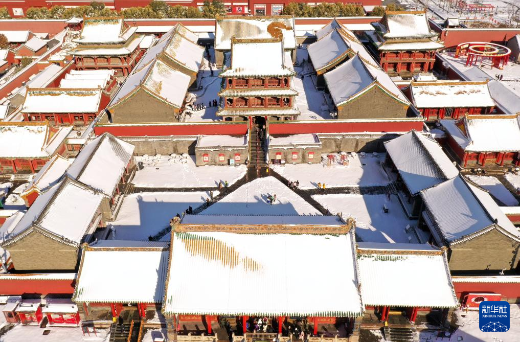 震撼人心！攝影師直擊各地初雪飄